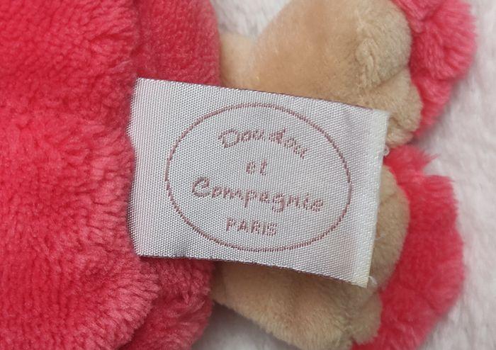 Doudou peluche bébé lapin doudou et compagnie cadeau de naissance - photo numéro 3