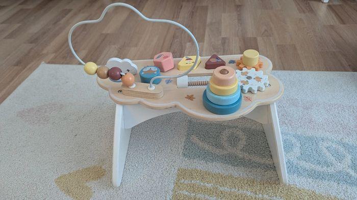 Petite table d'apprentissage bébé - photo numéro 3