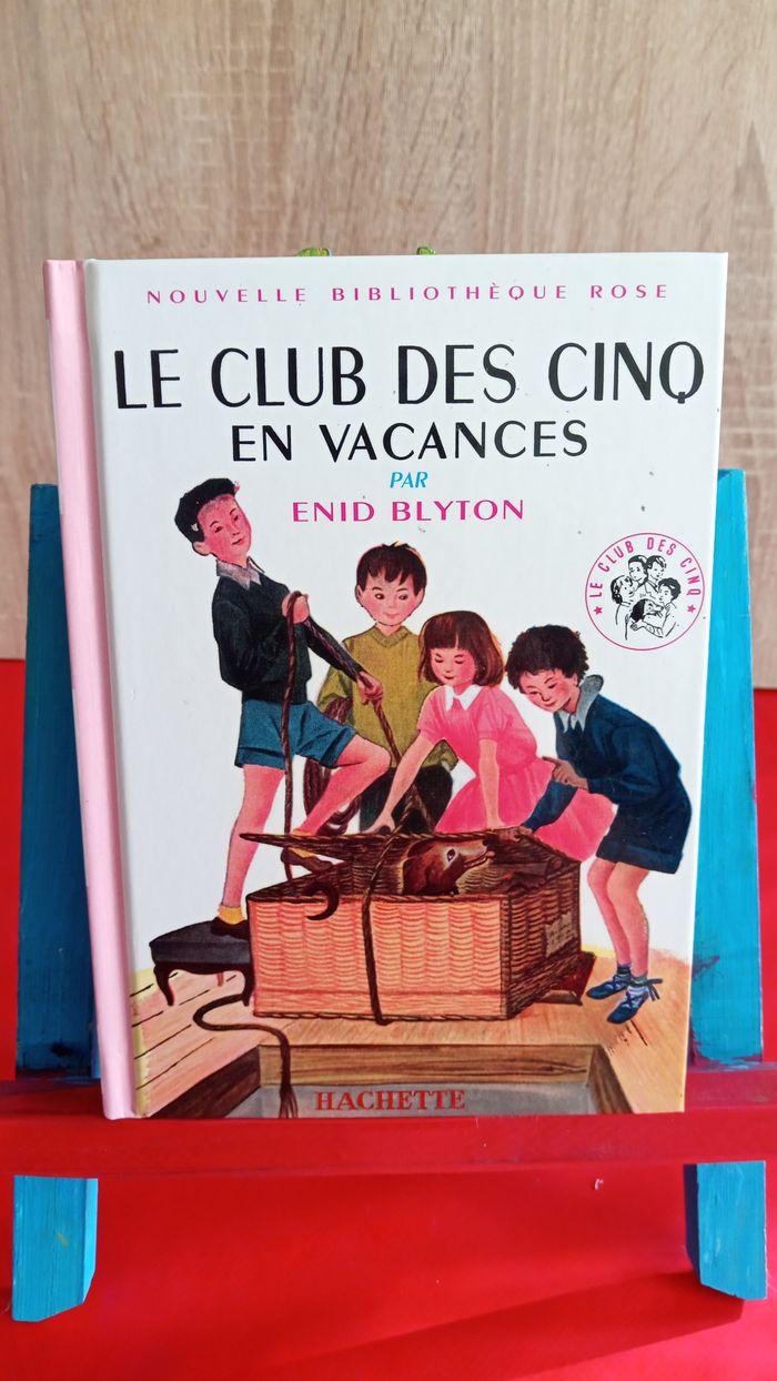 Le club des cinq en vacances, 2011, bibliothèque rose - photo numéro 1