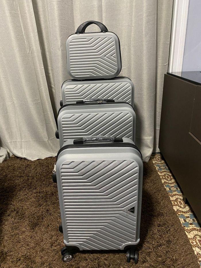 Lot de 4 valise avec roulettes 360°et code et cadena 🔥(XL L M S ) - photo numéro 2