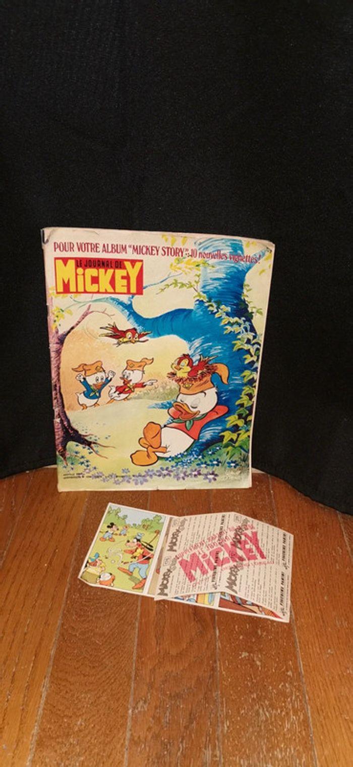 Ancien journal de mickey avec vignettes - photo numéro 1