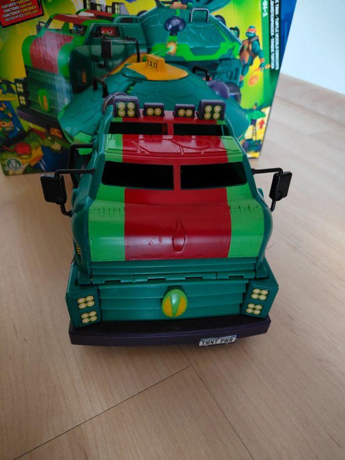 Camion Tortue Ninja avec moto et personnages - photo numéro 12