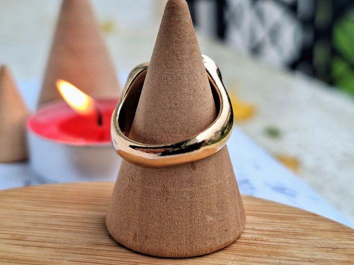 Bague chevalière créatrice dorée en forme de cœur Rouge laqué, orné d'un motif œil - photo numéro 4