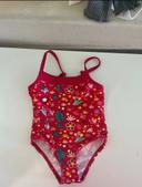 Bonsoir je vend un maillot de bain pour fille