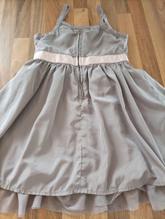 Robe taupe👗 4 ans - photo numéro 6