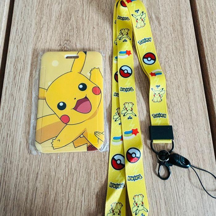 Porte carte Pokémon pickachu jaune tour de cou lanière - photo numéro 1