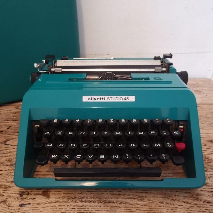 Machine à écrire vintage Olivetti Studio 45 - photo numéro 2