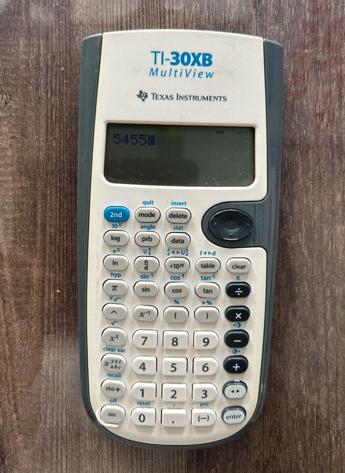 Calculatrice Texas Instruments - photo numéro 2