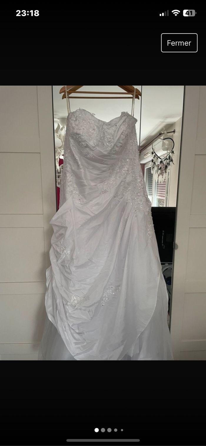 Robe de mariée - photo numéro 1