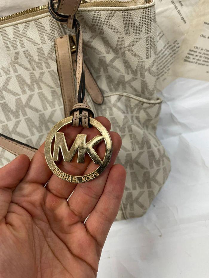 Sac à main de luxe Michael Kors blanc avec motif magnifique - photo numéro 4