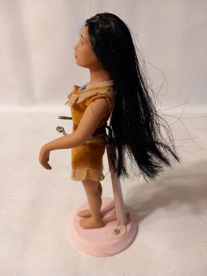 Figurine pocahontas disney - photo numéro 2