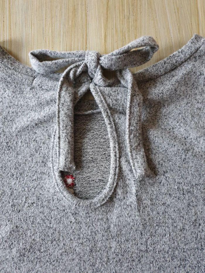 Joli pull gris - photo numéro 7