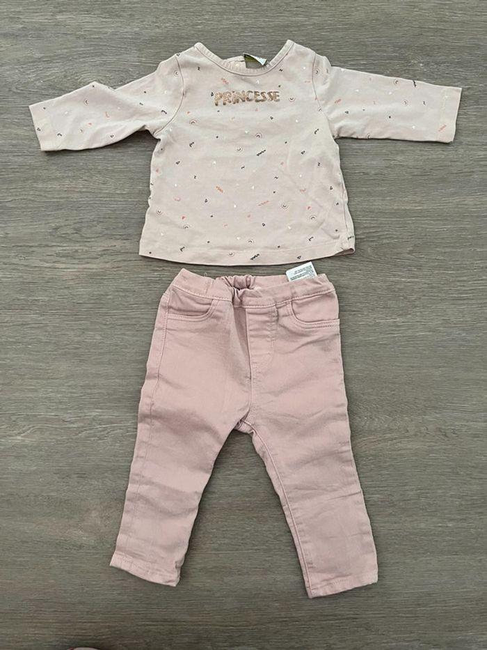 Tenue « princesse » 9 mois - photo numéro 1