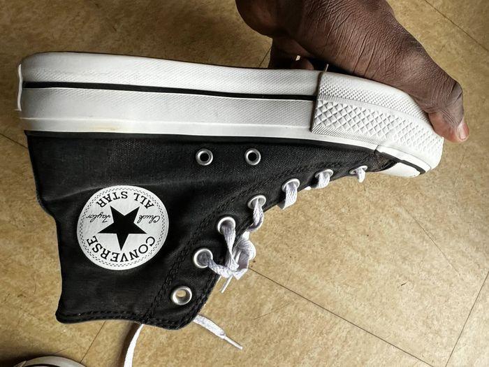 Converse montante hiver 37 bon état avec ses imperfections - photo numéro 4