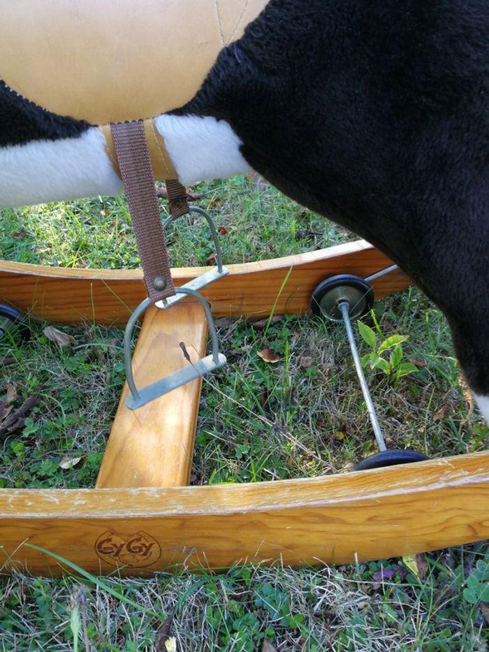 Cheval à bascule peluche vintage GyGy avec roulettes escamotables - photo numéro 5