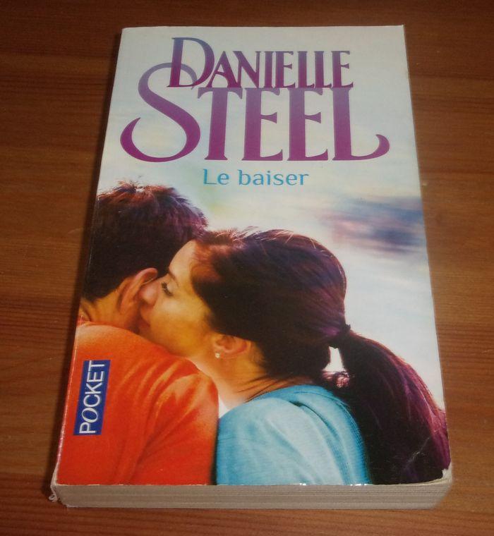 Le baiser de Danielle Steel roman - photo numéro 1