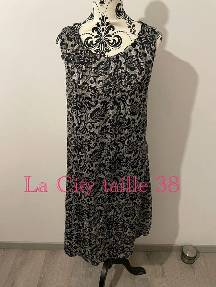 Robe sans manche voile doublé noir à motifs beige la city taille 38 - photo numéro 1