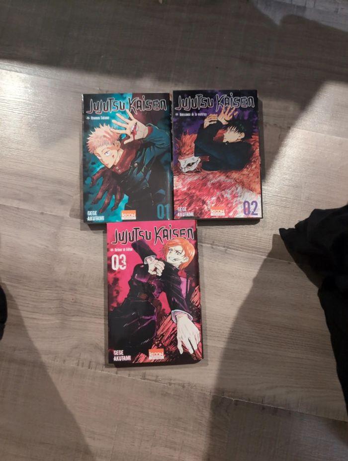 Lot de 3 mangas jujutsu Kaisen - photo numéro 1