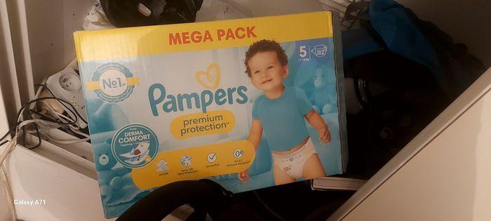 Pampers premium protection