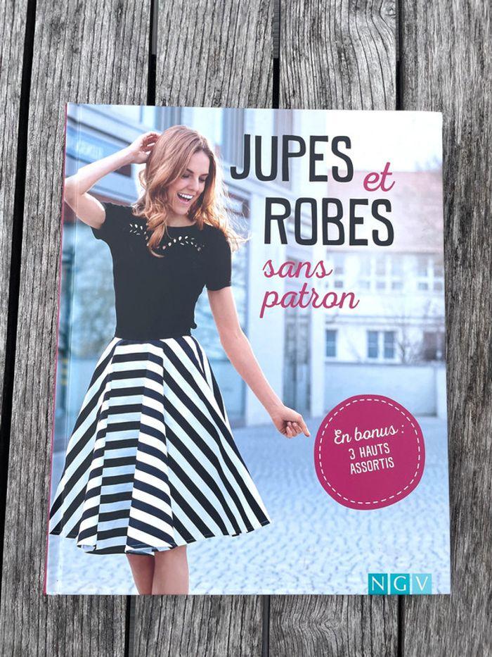 Livre couture jupes et robes - photo numéro 1