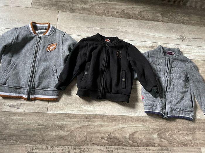 Lot vestes zip 3 ans - photo numéro 1