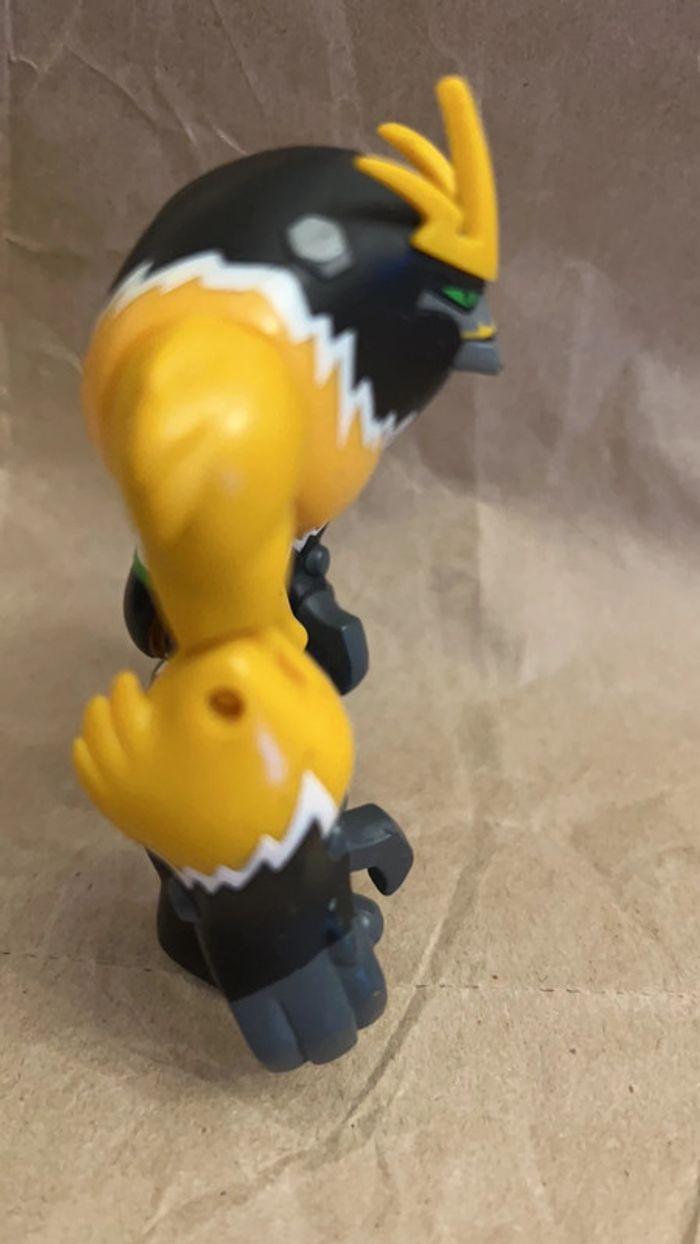 Bandai 2012 - Ben 10 - Rare figurine Shocksquash 10cm x 7cm - photo numéro 13