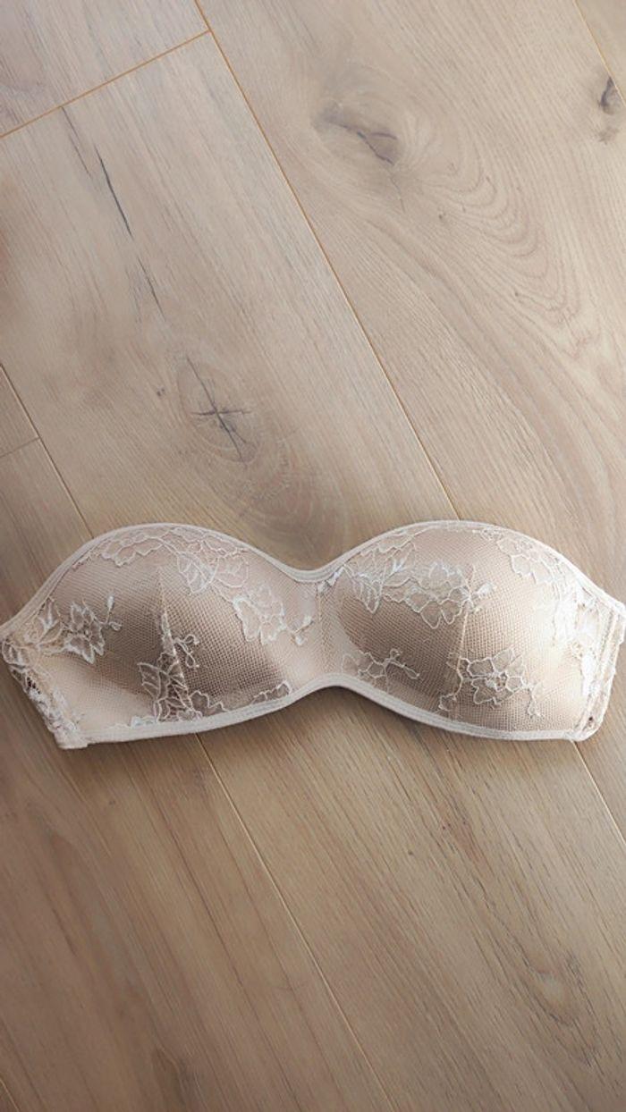 Soutien gorge bustier sans bretelles 85C neuf - photo numéro 1