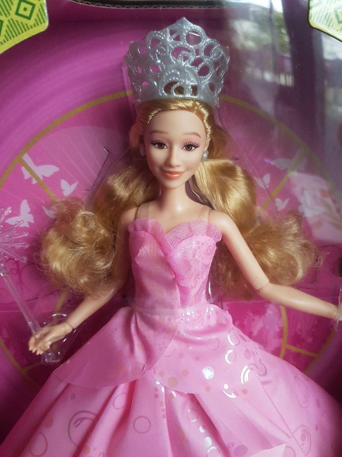 Poupée Glinda Ariana Grande deluxe mattel - photo numéro 7