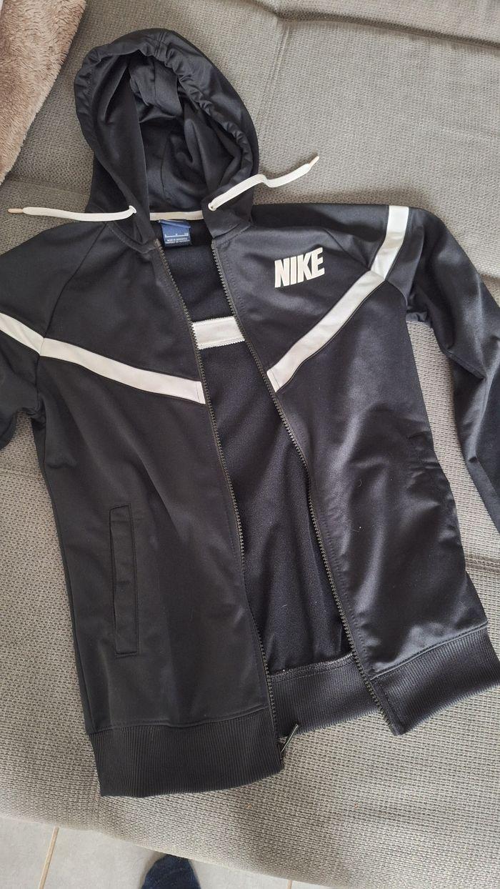 Veste nike - photo numéro 1