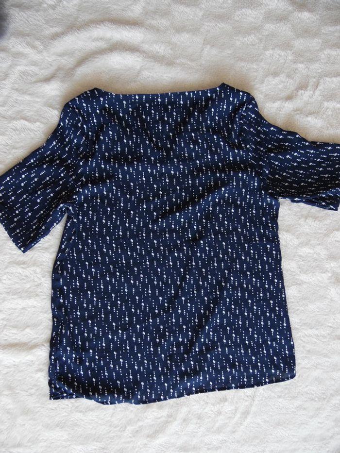 Jolie blouse bleue à motifs, taille 40. - photo numéro 4