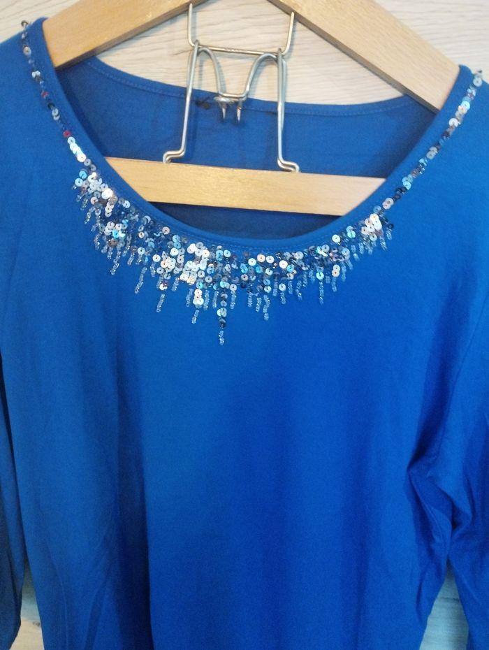 Haut femme manches longues taille L bleue à sequins - photo numéro 2