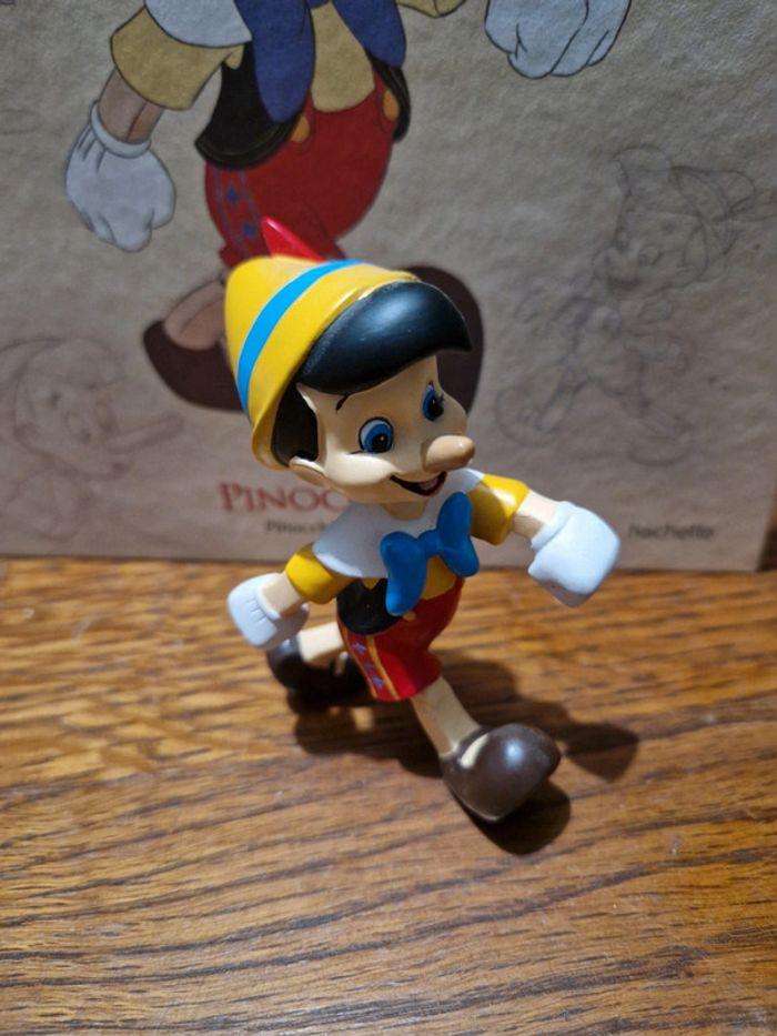 Figurine Pinocchio et son Livre Disney - photo numéro 2