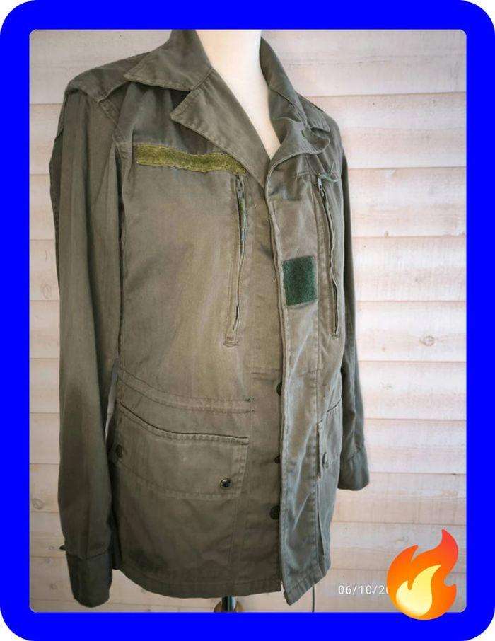 Veste militaire vintage vert kaki en très bon état taille s (36) - photo numéro 1