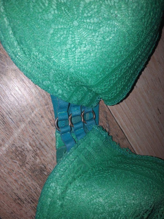 Soutien gorge dentelle vert bouteille 90c - photo numéro 3