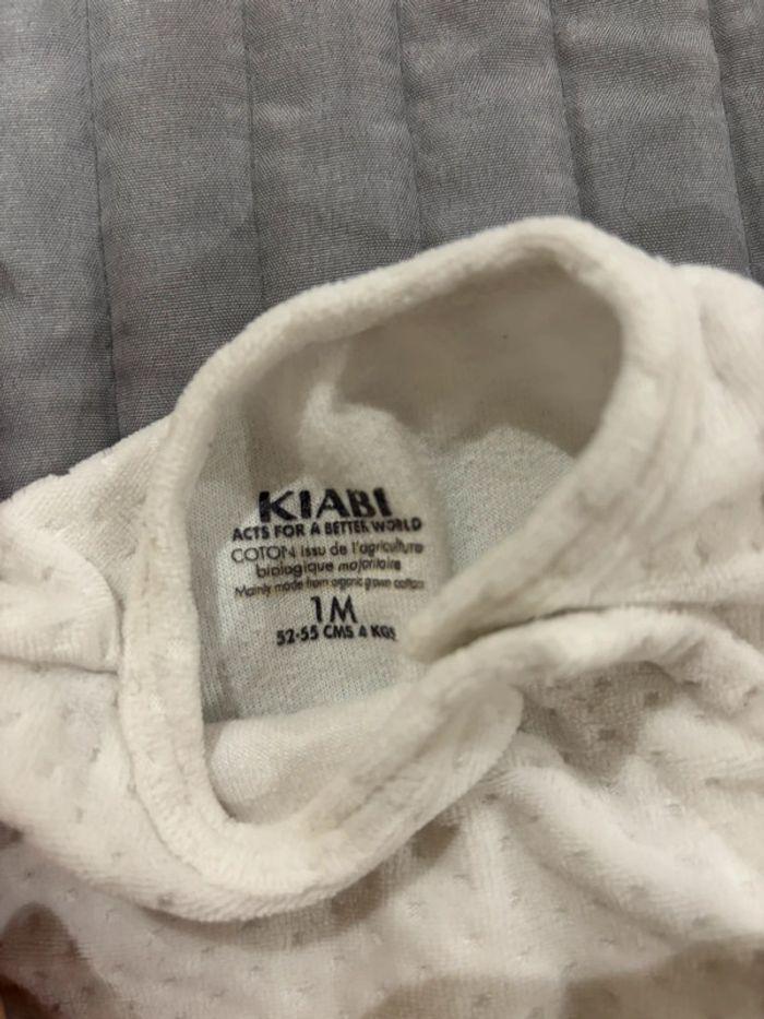 A vendre pyjama bébé blanc - photo numéro 3