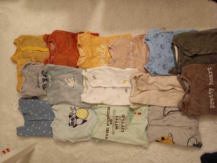 Lot de 15 pyjamas - photo numéro 1