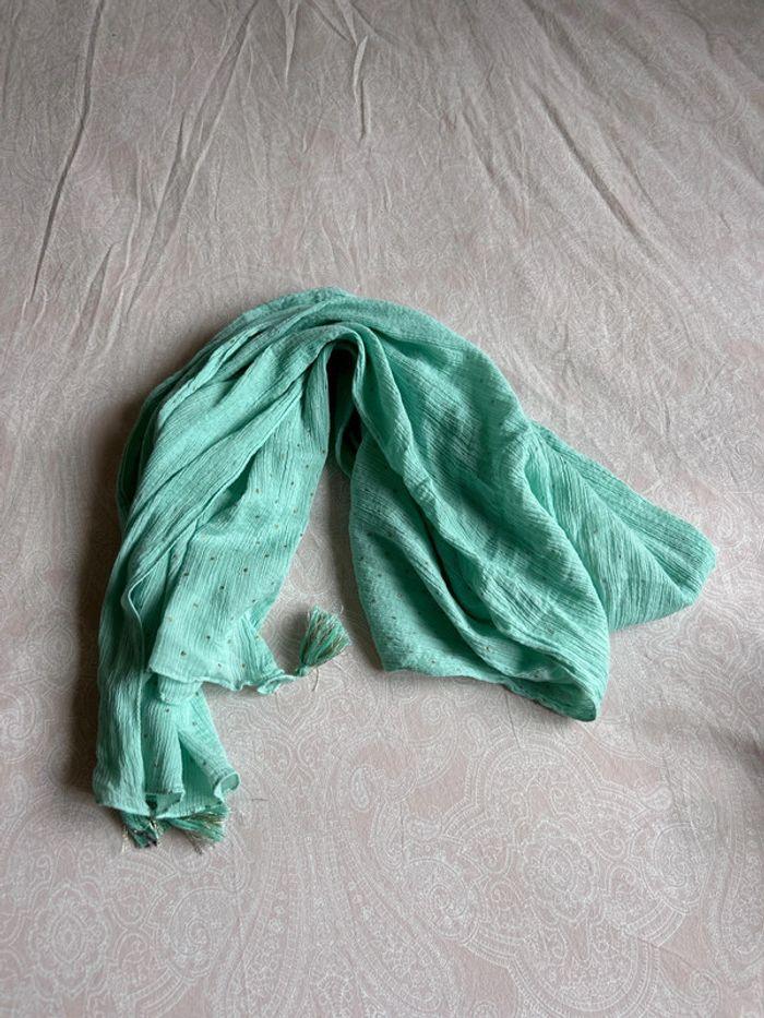 Foulard tape à l’œil