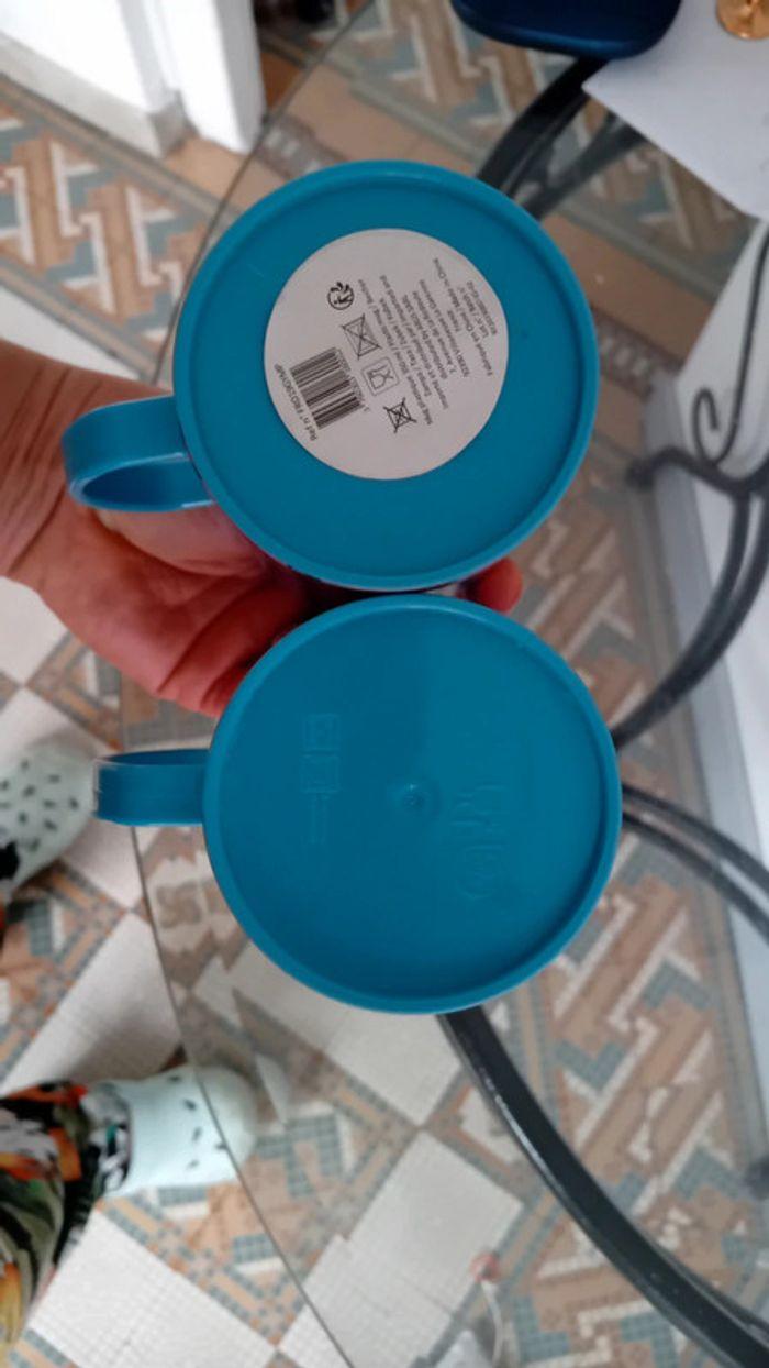 2 tasses en plastique - photo numéro 5