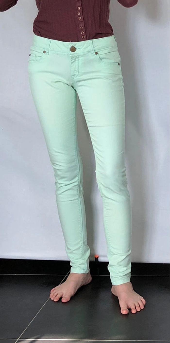 Jean slim taille basse Oxxy vert pastel taille 36 comme neuf - photo numéro 9