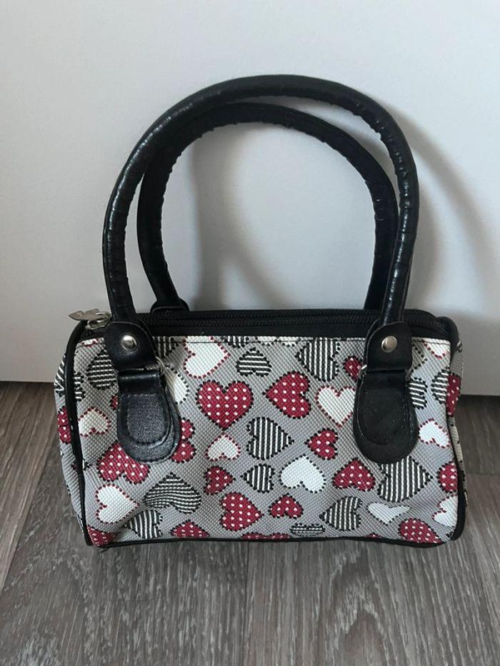 Mini sac motif coeur - photo numéro 1