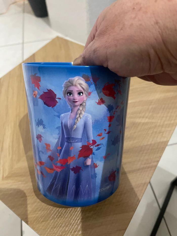 Boîte coup de pouce 1,5 L reine des neiges 2 Tupperware - photo numéro 3