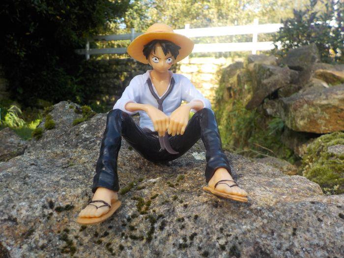 FIGURINE ONE PIECE LUFFY assis 10 cm - photo numéro 1