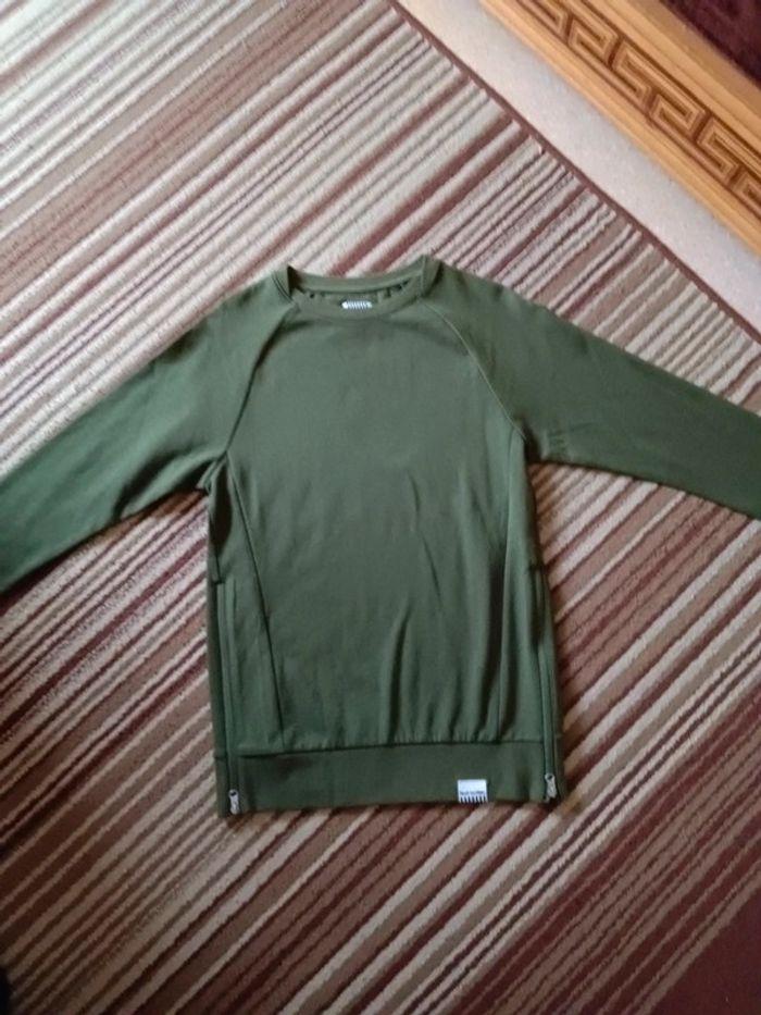 Pull vert Foot Locker taille S - photo numéro 3