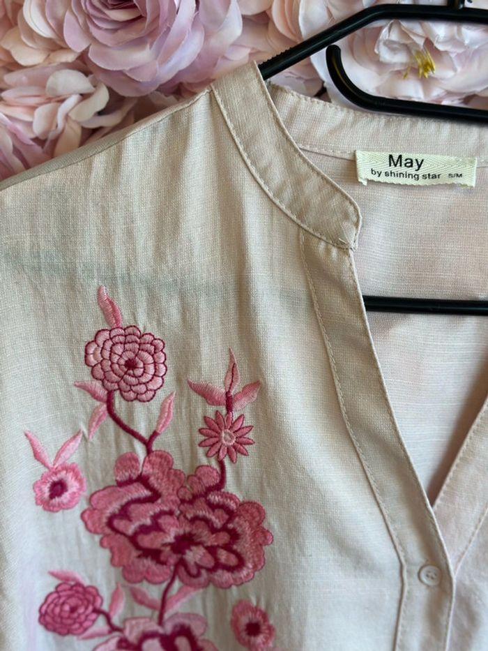 Blouse/chemise bohème May rose tendre avec broderies fleurs, taille S/M - photo numéro 4