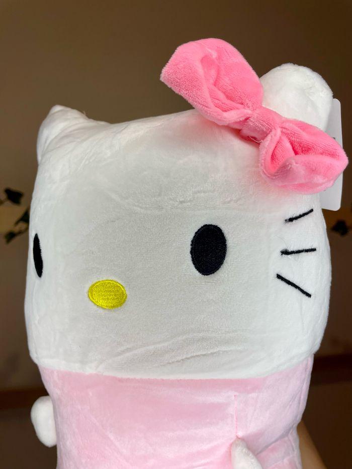 Oreiller en peluche Sanrio Hello Kitty - photo numéro 8