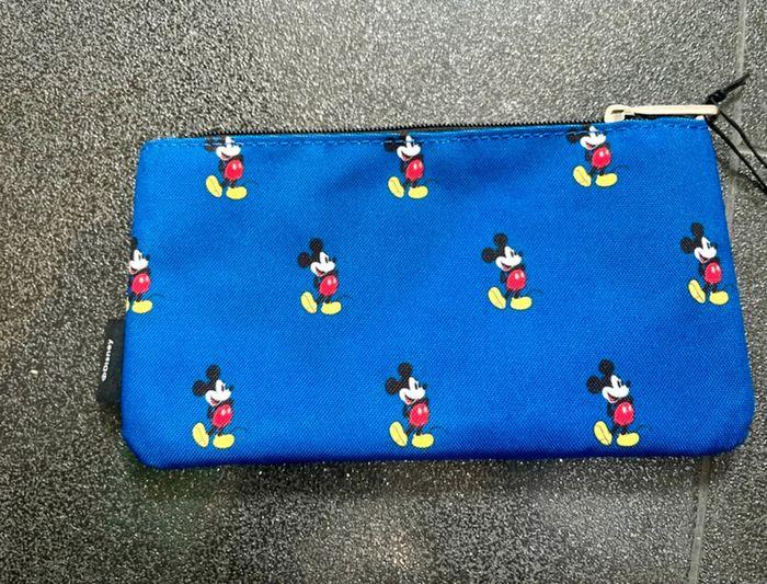 Trousse Disney loungefly mickey mouse - photo numéro 2