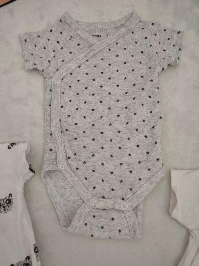 Lot de bodies bébé taille 3 mois marque Gémo - photo numéro 2