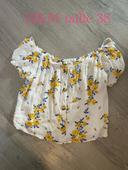 T-shirt top crop top épaule élastique blanc à motifs fleurs jaune et bleu H&M taille 38