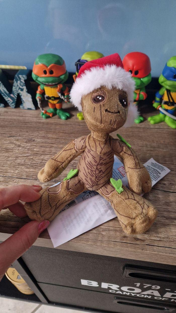 Shoulder Groot édition Noël