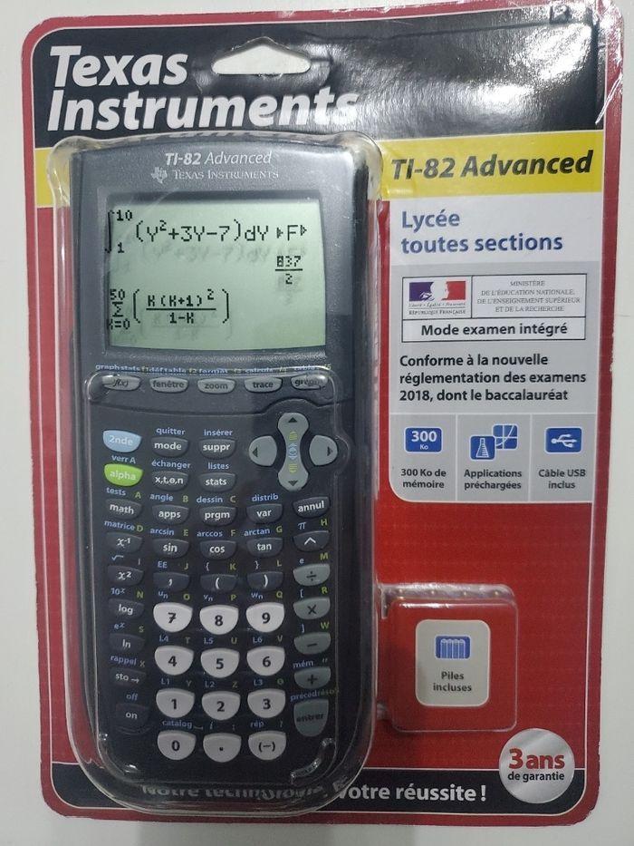 Calculatrice Graphique TEXAS INSTRUMENTS TI 82 Advanced.